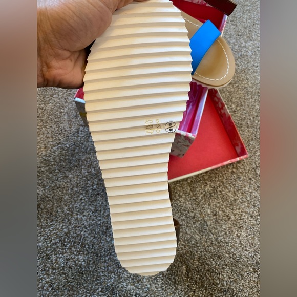 Chinese Laundry laguna sandals brand new size 9 - Picture 2 of 5